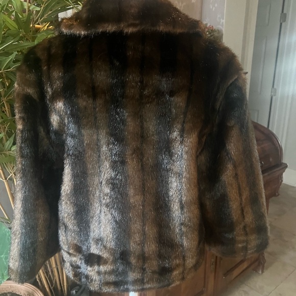 Cejon faux fur jacket large NWOT. Brown and black fully lined. Gorgeous colors - Picture 10 of 13
